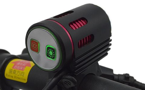 Žibinto Briviga EBL301G galas su matomais įjungimo mygtukais